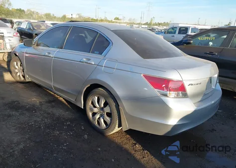 2008 Honda Accord 2.4 Ex-L z USA, uszkodzony, nr VIN 1HGCP26878A156304